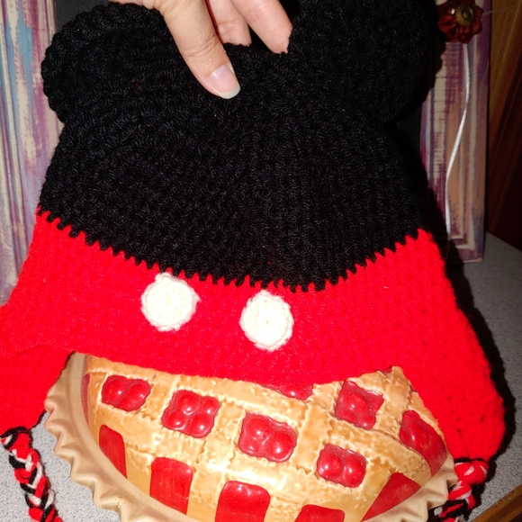 Mickey Mouse Crochet Tobaggan - Picture 4 of 4
